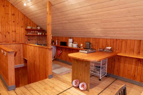 Gyttja Västergårds (Gyttja Vastergards) in ซาโล