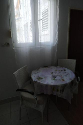 Slamo Apartments - image 2