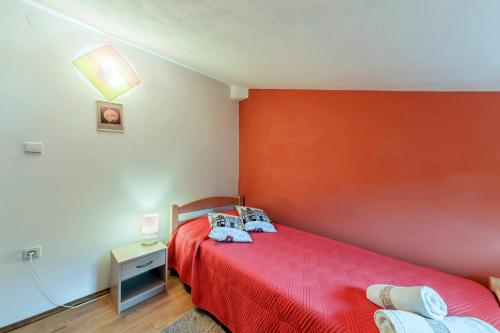 Five-Bedroom House image 5