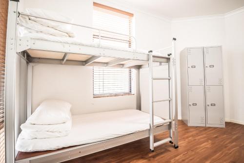 Habitación compartida, mixta, 4 personas