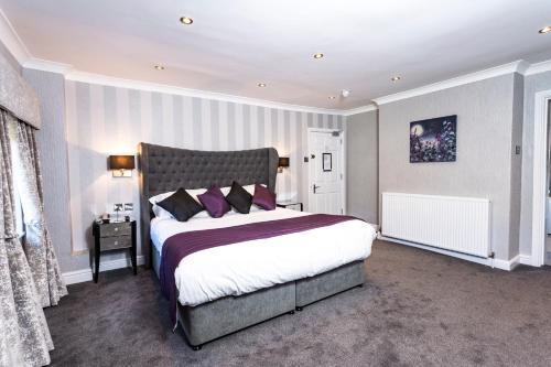 Borough Arms Hotel - image 9