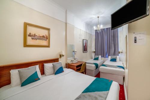OYO St George Hotel - main image