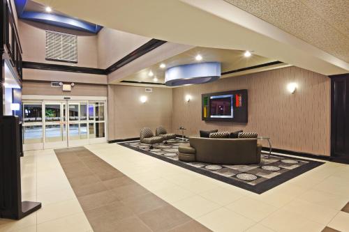 Holiday Inn Express Hotels & Suites Jacksonville an IHG Hotel - image 3