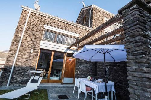 Magic lake view with beautiful pool area (camelia), Bellano (foto 4)