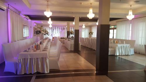 Hotel Słoneczny Brzeg - image 6