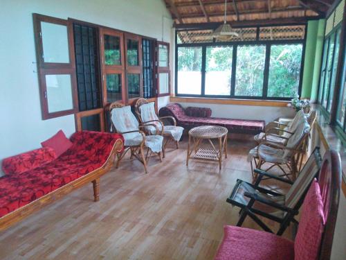 West Wind Homez - Home Stay in Palluruthy