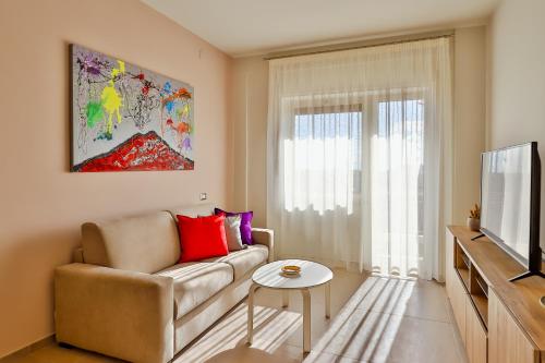 NEAPOLITAN SKYSCRAPER APARTMENT, Naples (photo 9)