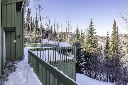 921 Faraway home - image 9