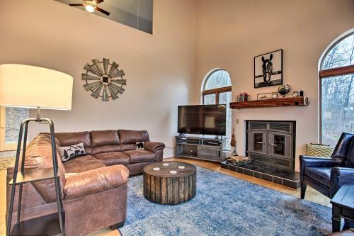 Large Hillside Home with Spacious Deck and Game Room! - image 7