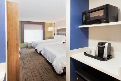 Holiday Inn Express Hotel & Suites Dothan North