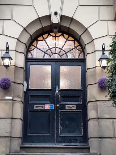 Carnegie Library: Shakespeare Apartment 3 Bedroom