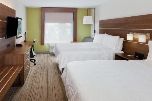 Holiday Inn Express Hotel & Suites Dothan North