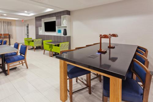 Holiday Inn Express Hotel & Suites Dothan North By IHG - 식음료(F&B)