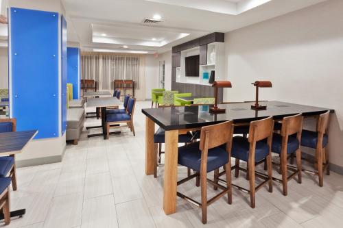 Holiday Inn Express Hotel & Suites Dothan North By IHG - 식음료(F&B)