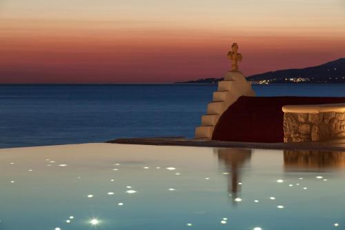 Bill & Coo Mykonos -The Leading Hotels of the World