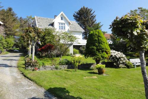 . Charming flat in cosy farmhouse