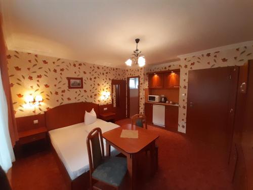 Beatrix Hotel - image 6