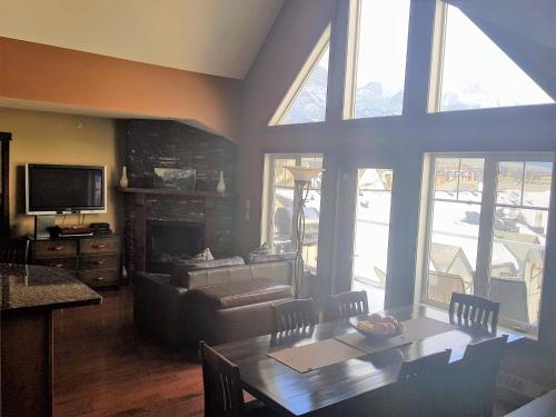 2 bedrooms, 3 beds