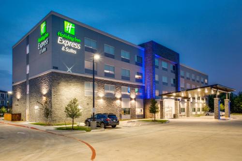 Holiday Inn Express & Suites - Denton South, an IHG Hotel