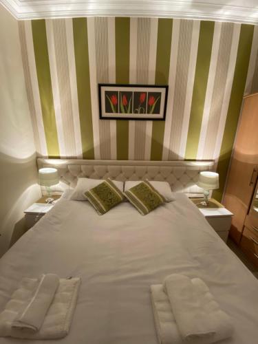 Loch Lomond Apartments 4
