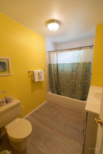 Village House by Beachside Management - image 6