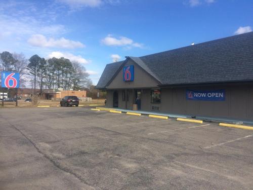 Motel6 Newport News, VA - Fort Eustis - 숙소 외관