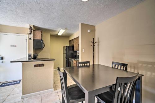 Game Day Retreat Pool Access, 2 Mi to Texas A and M in College Station, USA