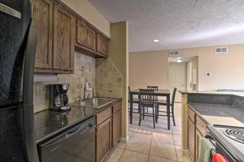 Game Day Retreat Pool Access, 2 Mi to Texas A and M in College Station, USA