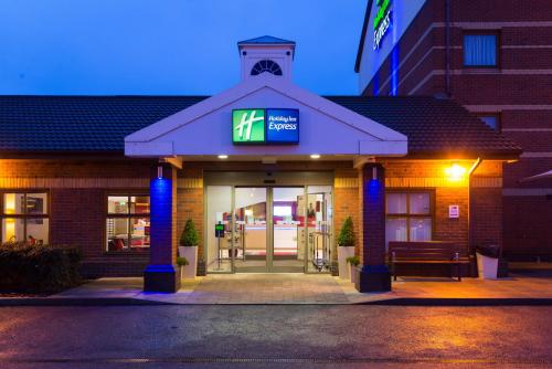 Holiday Inn Express Derby Pride Park an IHG Hotel - image 7