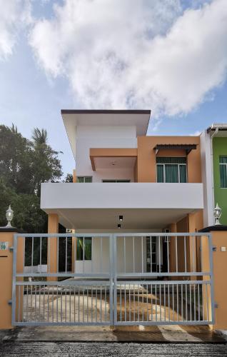 Spacious Sg Akar Homestay
