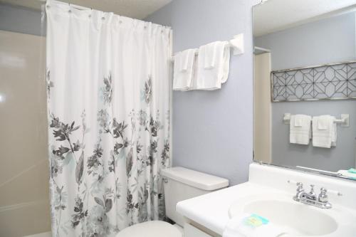Harbor House B17 Condo - image 2