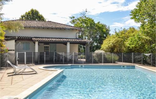 Beautiful home in Durfort Lacapelette with Internet, Private swimming pool and Outdoor swimming pool - Durfort