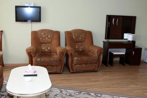 Golden Apricot - image 9