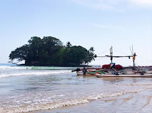 Golden Bay Resort Weligama