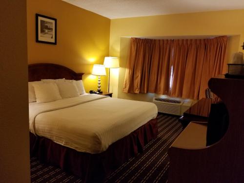 Comstock Inn & Conference Center - image 4
