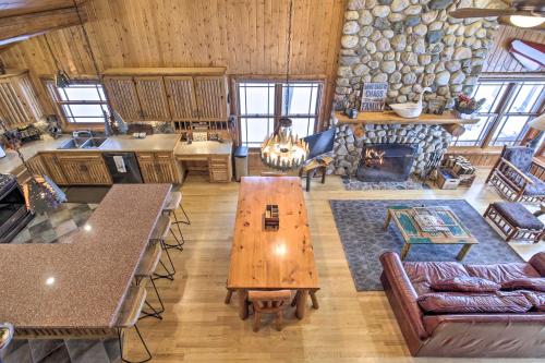 Lakefront Cabin 11 Mi to Downtown Shops and Dining! - image 5