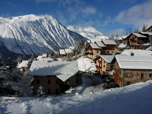 Chalet Coquelicot confort cosy au coeur du village de Saint Martin