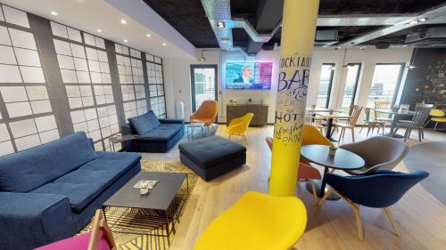 Campanile Fontainebleau - image 8