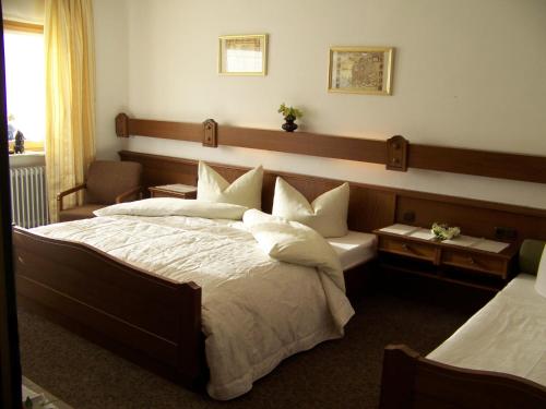 One-Bedroom Apartment with Balcony (2 Adults) - No. 8