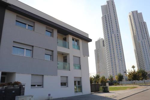 Foxxy Luxury Apartments - Accommodation - Skopje