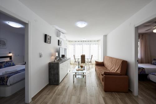 Deluxe Apartment image 5
