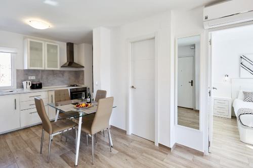 Superior Apartment with Balcony and Sea View image 7