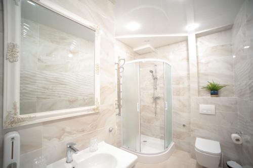 Apartment image 8