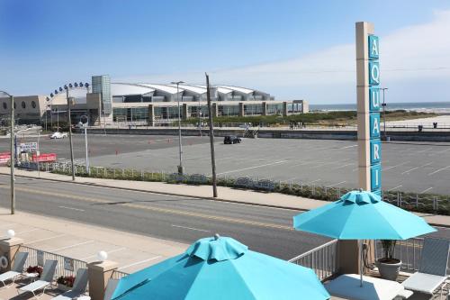 Aquarius Oceanfront Inn - image 7