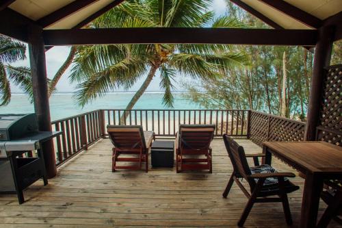 Nikao Beach Bungalows