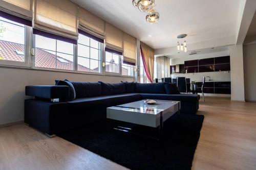 A Stylish Apartment In The Center Of Kastoria