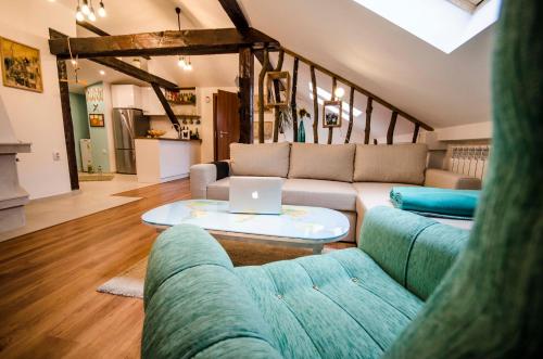 Off Vitosha Blvd Designer Apart, Sofia (Foto 6)