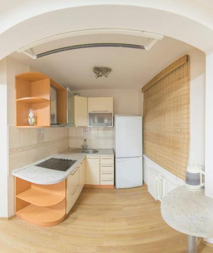 Квартира в центре Ранжурова/ Apartment in the center Ranzhurova 10 - image 2