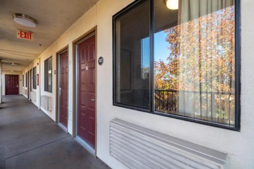 California Inn and Suites in Rancho Cordova (California)