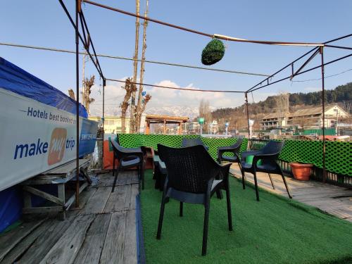 Balcony/terrace, Houseboat Switzerland in Srinagar